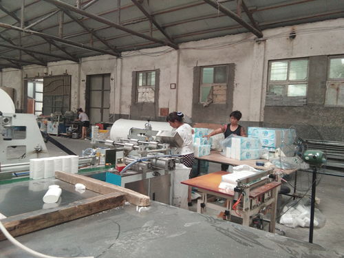 選購衛(wèi)生紙生產(chǎn)設(shè)備辦衛(wèi)生紙加工廠能掙錢嗎